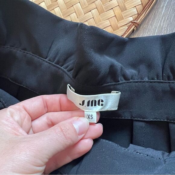 J.ing black high Rise paper bag waist shorts‎ - Picture 3 of 8